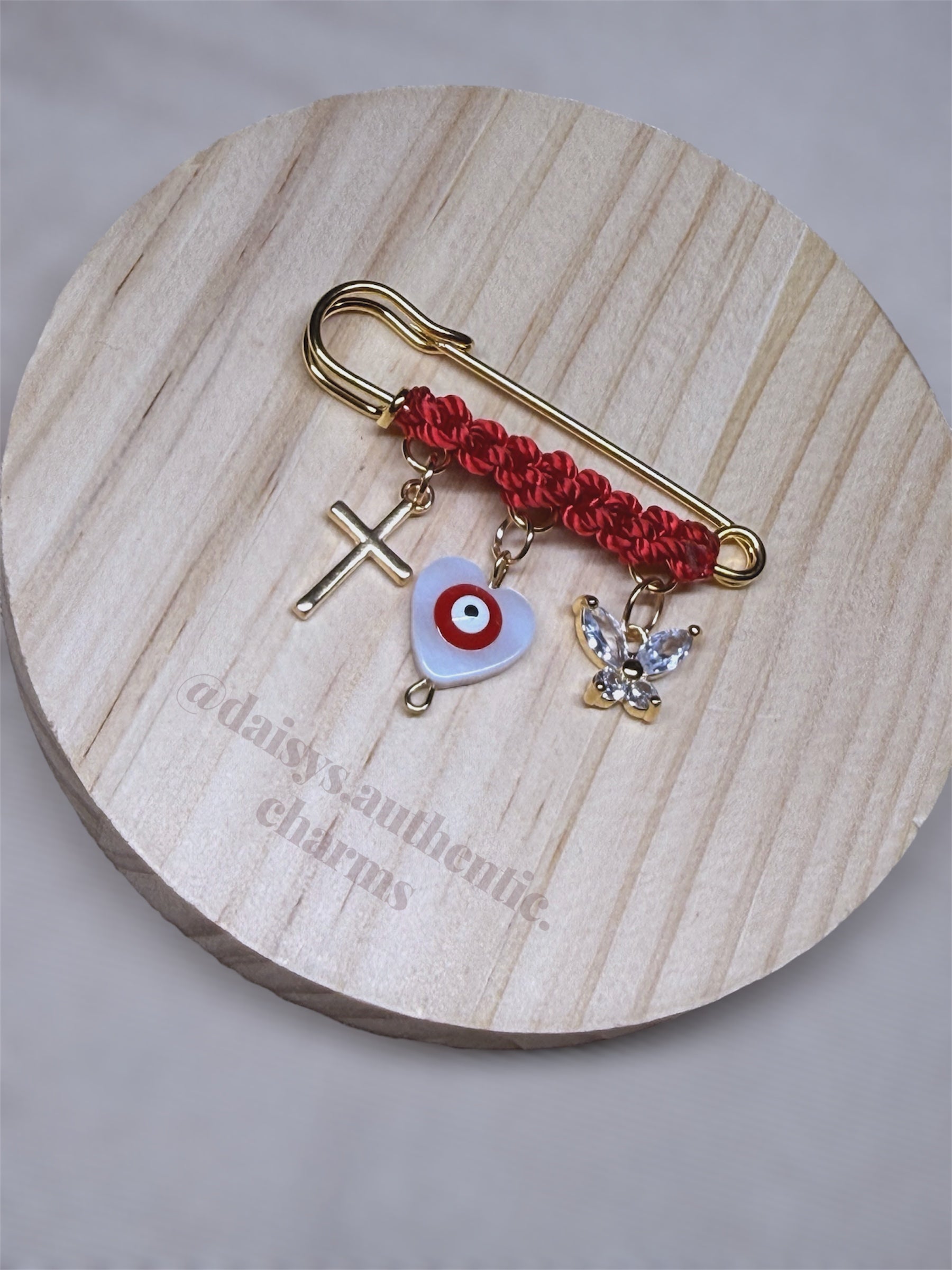 Pregnancy pin 🧷 🤰🏽